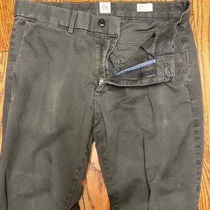 Gap 31 x 32 gray chinos